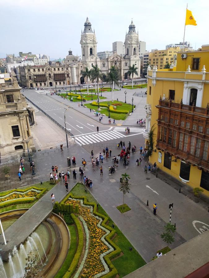 Apartamento Frente Al Palacio Gobierno *