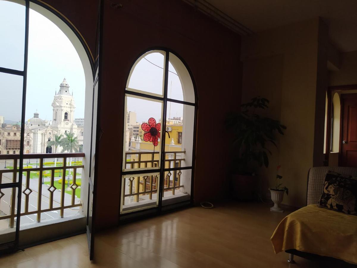 Apartamento Frente Al Palacio Gobierno *